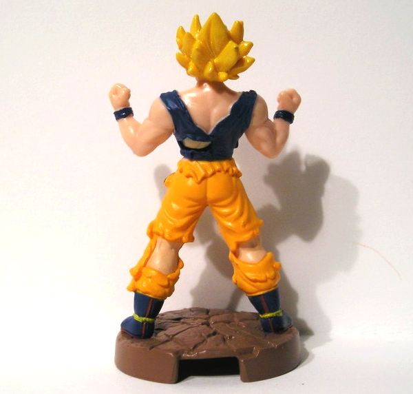 The hair on the Super Saiyan Goku is particularly interesting, 